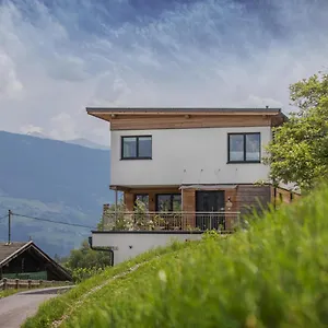Pia Schönberg im Stubaital