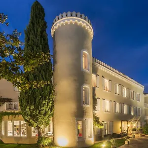 Hotel Château De La Tour ****